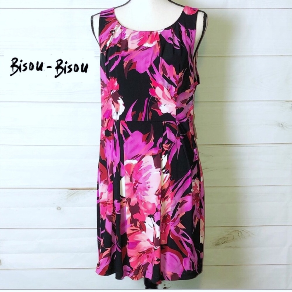 ❌SOLD❌NWT Bisou Bisou Floral Pattern Sleeveless Dr